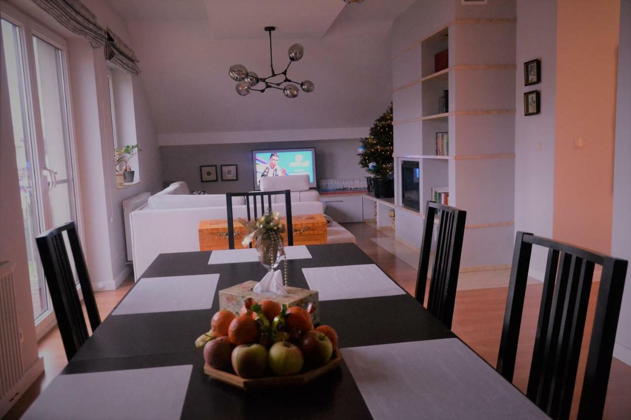 Dom / W Centrum Apartment *